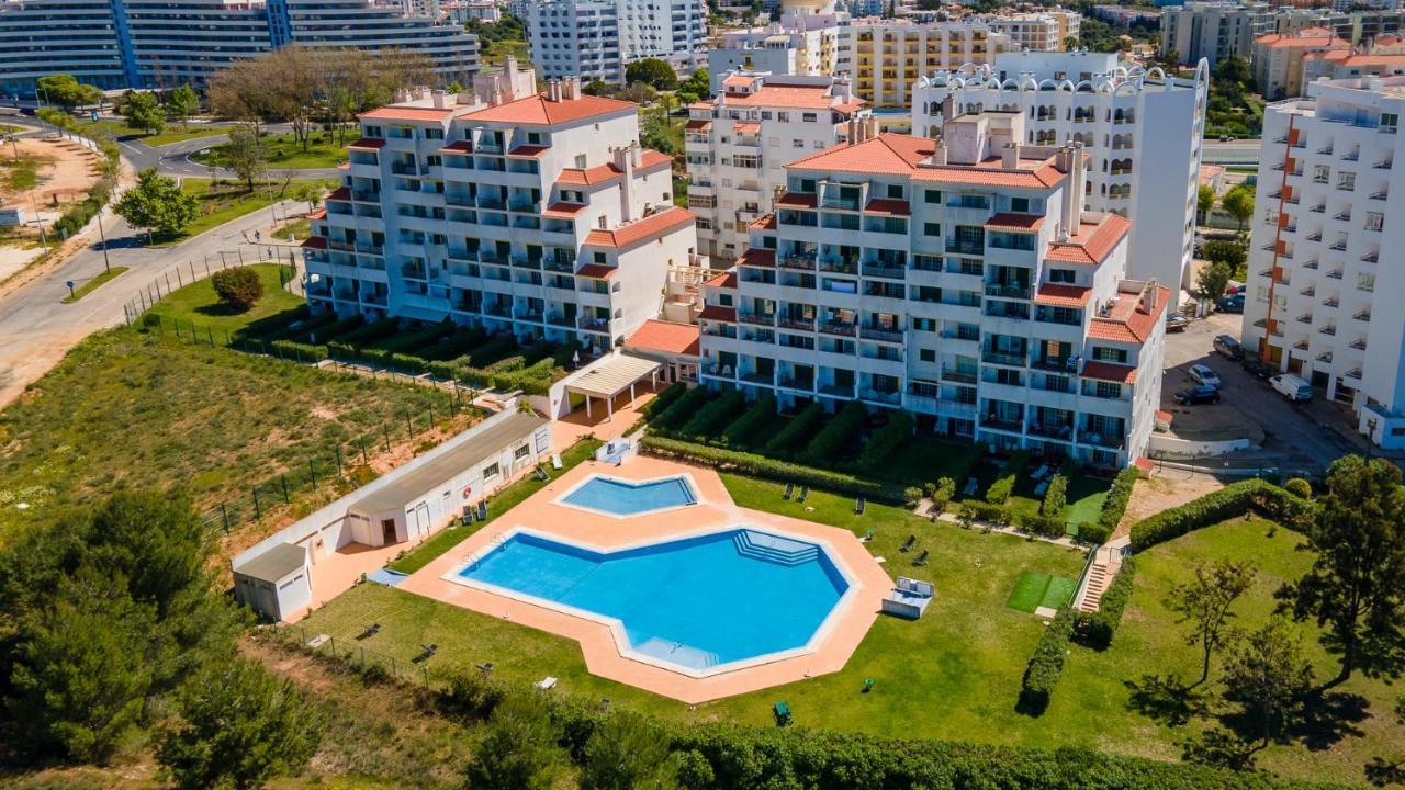 2Bdr Duplex W Ac & Pool In Portimao By Lovelystay Экстерьер фото